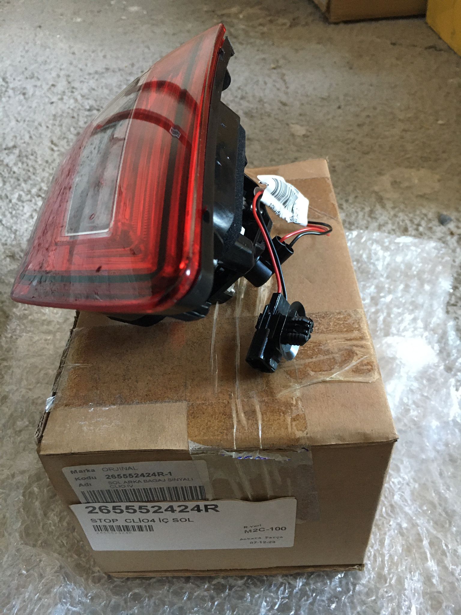 Clio Arka Stop Lambası Sol 2013-2018 Oyl-Orjinal 265552424R