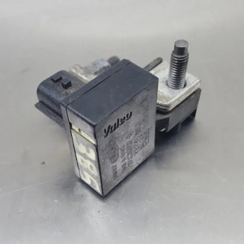 Latitude Sensörlü Kutup Başı 2011-2014