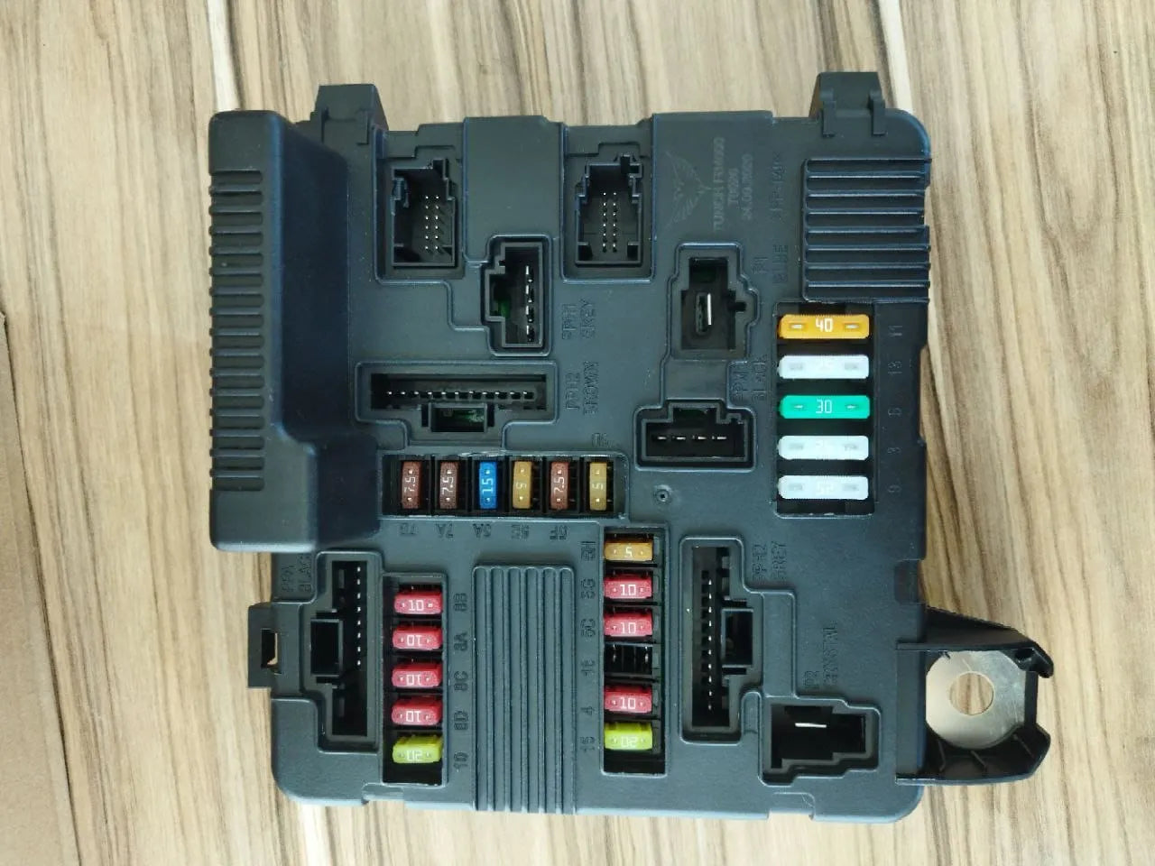 Megane Sigorta Kutusu 2004-2009 İthal 8200262385