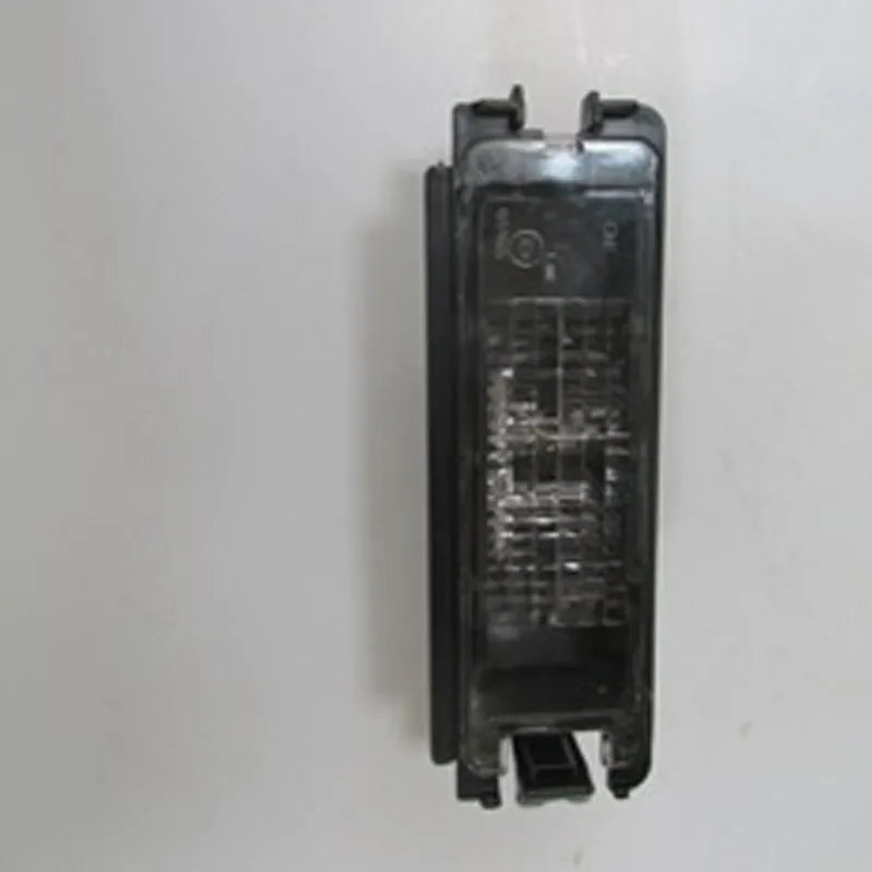 Sandero Plaka Lambası 2011-2018 Meydan 8200957874