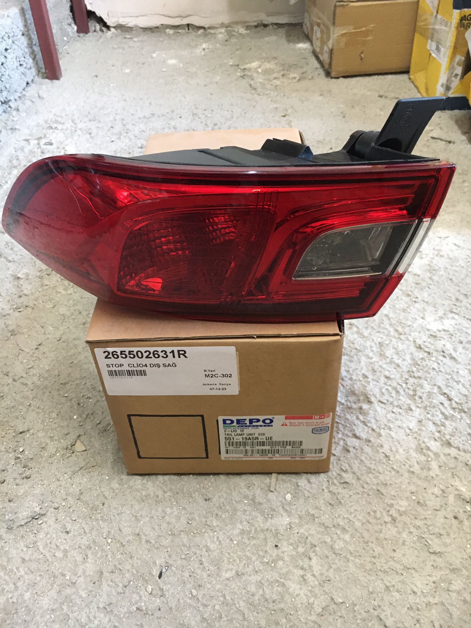 Clio Arka Stop Lambası Sağ 2013-2018 De-Ga 265502631R
