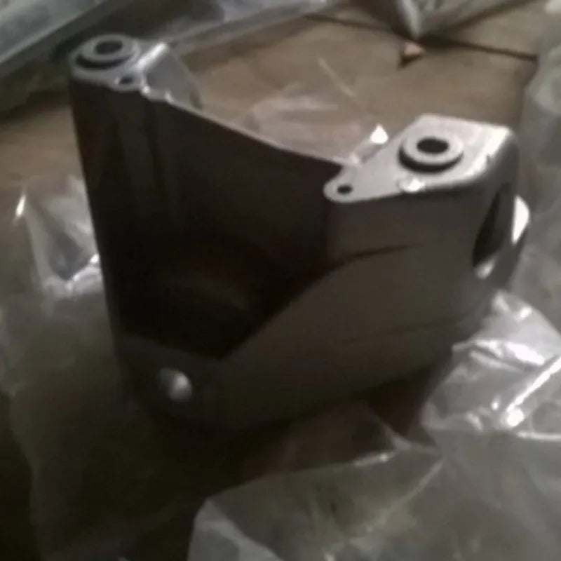 Master Motor Arka Takozu Bağlantı Ayağı 1998-2003 Orjinal 