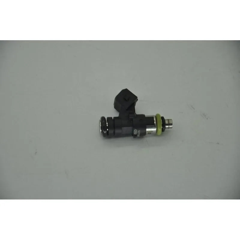 Laguna Benzin Enjektörü 2000-2007 Bosch 8200028797