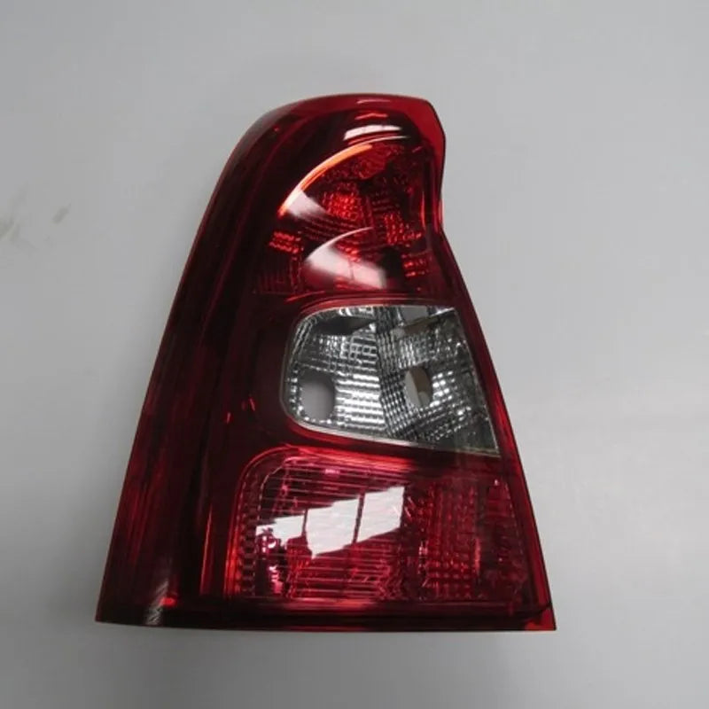 Logan Arka Stop Lambası Sol 2002-2014 Meydan 8200744760