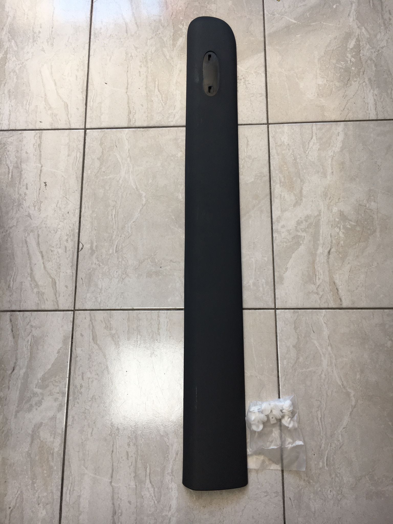 Kangoo Ön Kapı Çıtası Sağ 2003-2009 Pleksan 808204020R