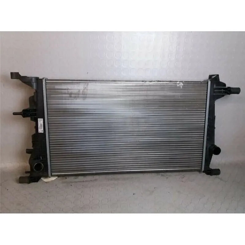 Megane Motor Su Radyatörü 2010-2015 Valeo 7700785734